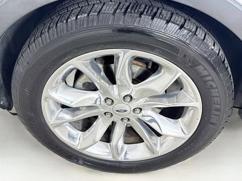 Used 2013 Ford Explorer XLT FWD image 38