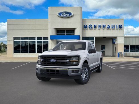 New 2026 Ford F150 XLT w/ XLT Chrome Appearance Package RWD image 2
