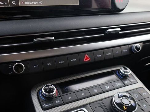 Used 2024 Hyundai Palisade SEL image 24