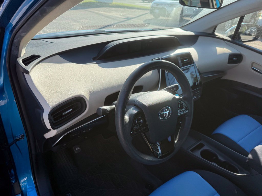 Used 2019 Toyota Prius LE FWD image 11