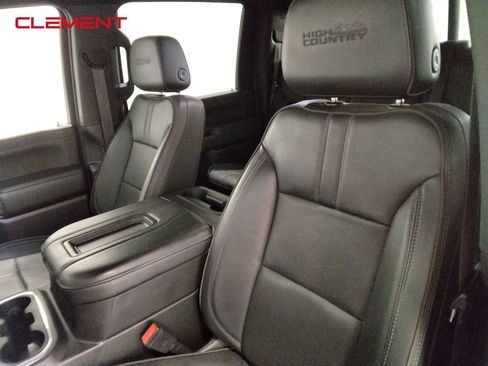 Used 2022 Chevrolet Silverado 2500 High Country w/ Safety Package II image 30