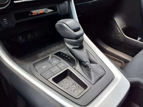 Used 2023 Toyota RAV4 LE FWD image 17