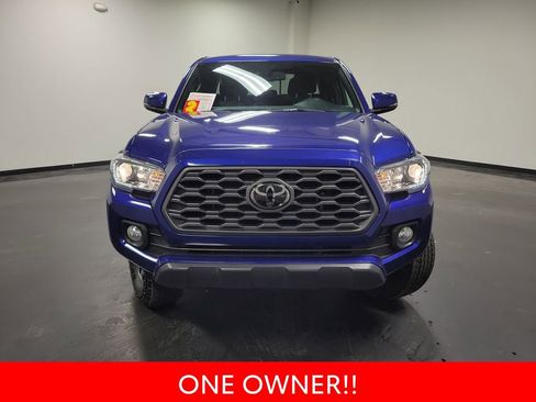 Used 2023 Toyota Tacoma TRD Off-Road image 3