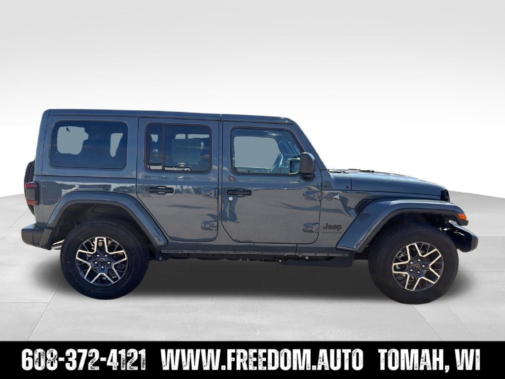 Used 2026 Jeep Wrangler Unlimited Sahara AWD/4WD image 9