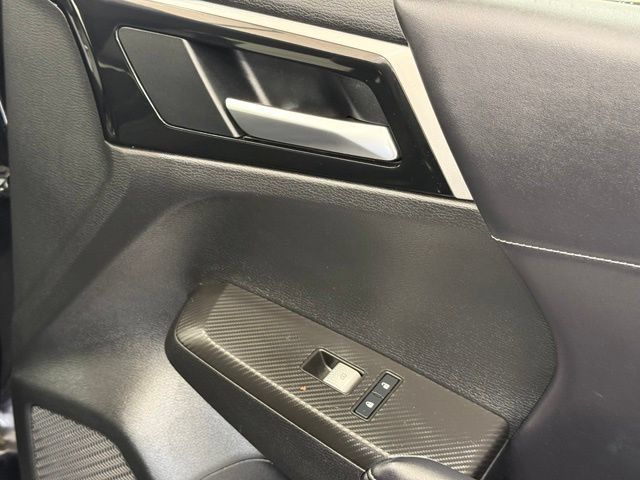 Used 2024 Mitsubishi Outlander SE AWD/4WD image 25