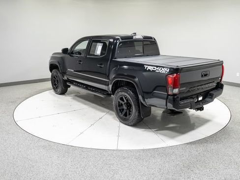 Used 2019 Toyota Tacoma SR AWD/4WD image 31