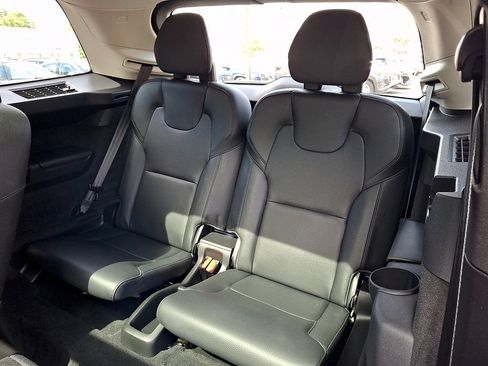 Used 2023 Volvo XC90 B5 Plus AWD/4WD image 14