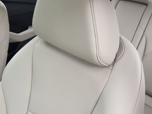 Used 2024 Honda Accord EX-L image 10
