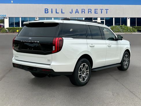 New 2026 Ford Expedition Active RWD image 4