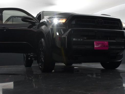 Used 2025 Toyota Tacoma TRD Sport RWD image 28