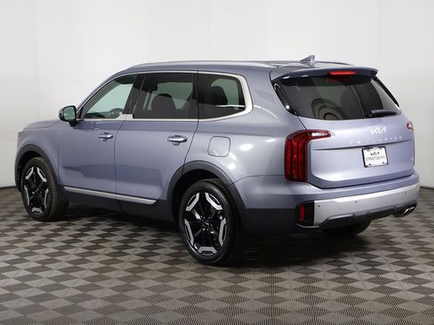 Used 2023 Kia Telluride S image 10