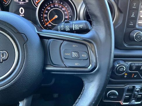 Certified 2018 Jeep Wrangler Unlimited Sport S image 26