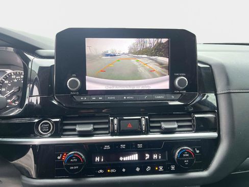 Certified 2023 Nissan Pathfinder SV image 25