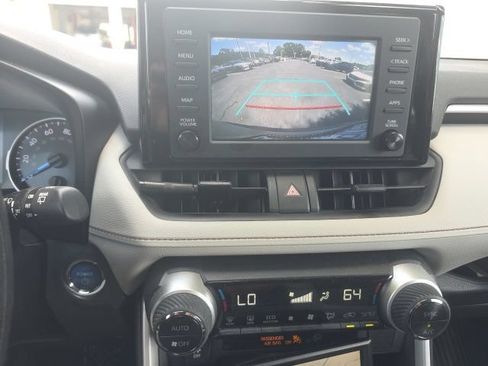 Used 2019 Toyota RAV4 XLE AWD/4WD image 15