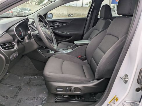 Used 2024 Chevrolet Malibu LT image 25