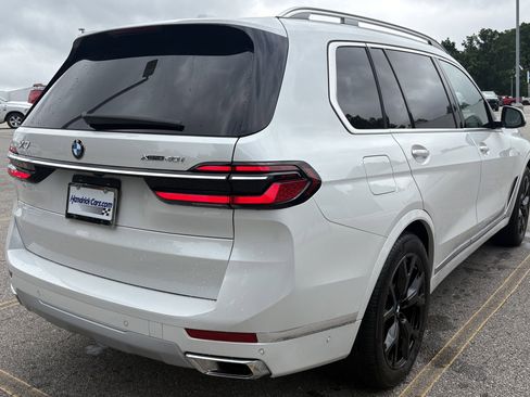 Used 2026 BMW X7 xDrive40i AWD/4WD image 10