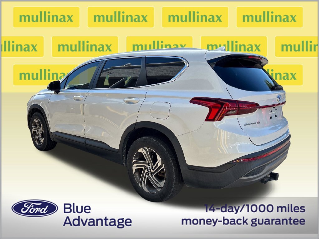 Used 2023 Hyundai Santa Fe SE w/ Cargo Package FWD image 3