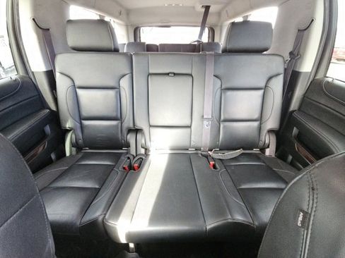 Used 2016 GMC Yukon XL SLT image 8