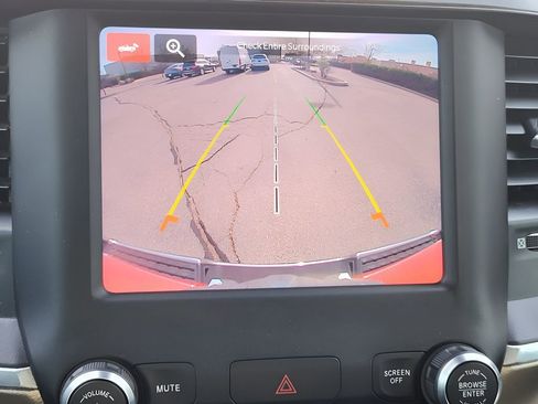 Used 2022 RAM 1500 Laramie AWD/4WD image 14