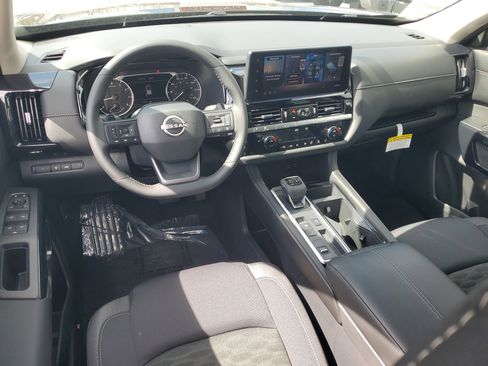 New 2026 Nissan Pathfinder SV image 12