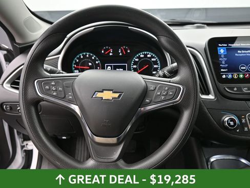 Used 2024 Chevrolet Malibu LT image 31
