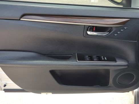 Used 2016 Lexus ES 350 w/ Premium Package w/Wood Trim FWD image 10