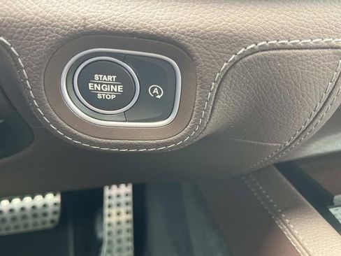 Used 2022 Mercedes-Benz GLS 450 4MATIC image 37