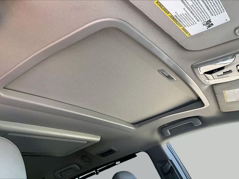 Used 2015 Toyota Sienna XLE Premium AWD/4WD image 13