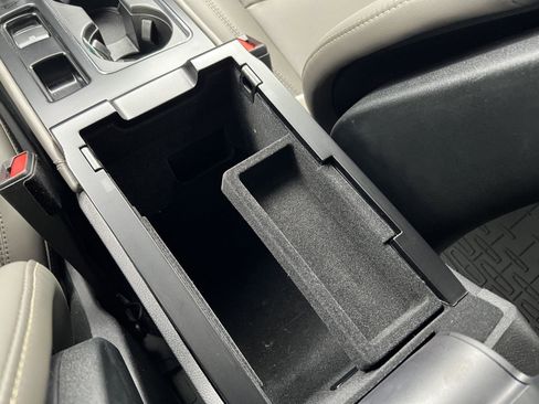 Used 2025 Lincoln Corsair AWD image 36