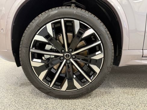 Used 2026 Volvo XC90 B6 Ultra w/ Protection Package Premier image 13