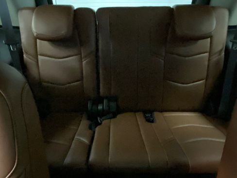 Used 2017 Cadillac Escalade Premium Luxury image 37