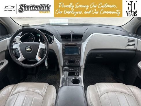 Used 2009 Chevrolet Traverse LTZ image 19