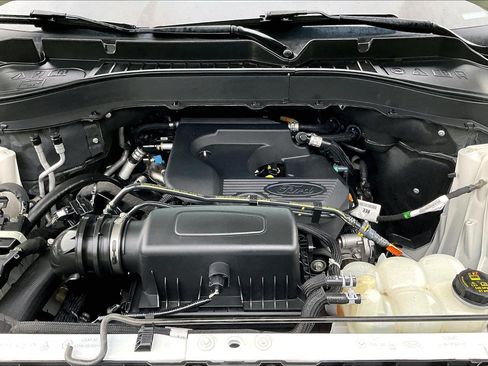 Certified 2020 Ford Explorer XLT w/ Equipment Group 202A RWD image 10