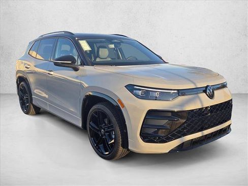 New 2026 Volkswagen Tiguan SE R-Line image 7