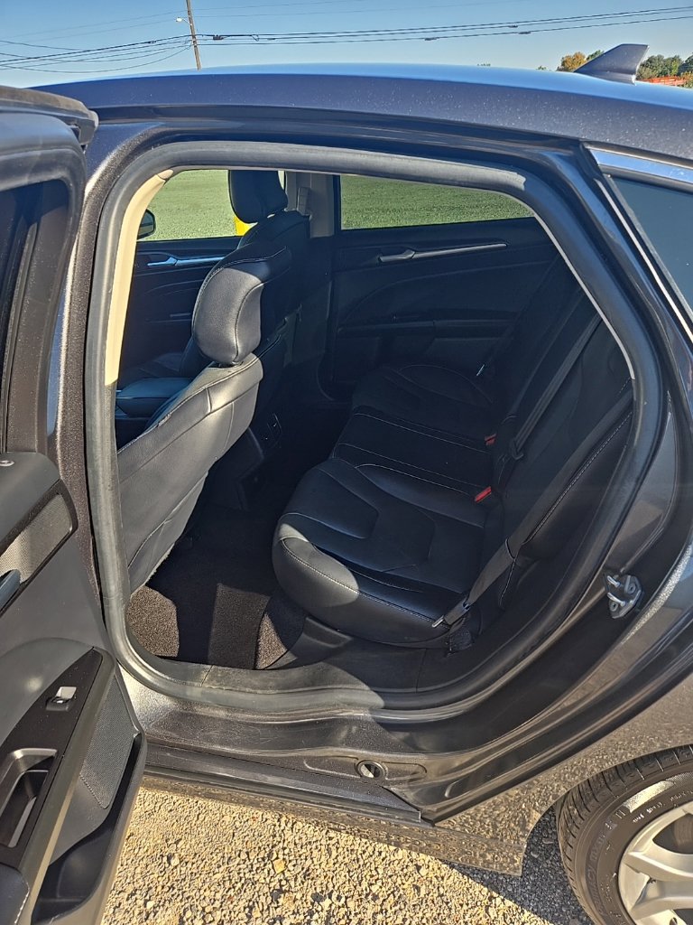Used 2019 Ford Fusion Titanium FWD image 15