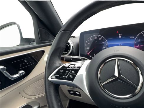 Used 2024 Mercedes-Benz C 300 4MATIC Sedan image 40