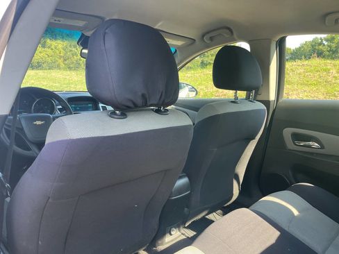 Used 2015 Chevrolet Cruze LS image 15