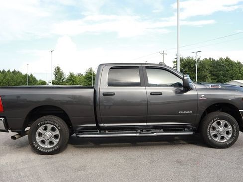 Used 2024 RAM 3500 Big Horn w/ Towing Technology Group AWD/4WD image 5