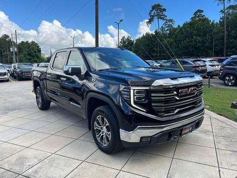 Used 2025 GMC Sierra 1500 SLT RWD image 3