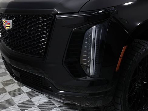 Used 2026 Cadillac Escalade Platinum Sport w/ LPO, Floor Liner Package image 51