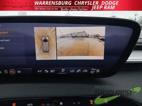 Used 2025 Buick Enclave Preferred AWD/4WD image 20
