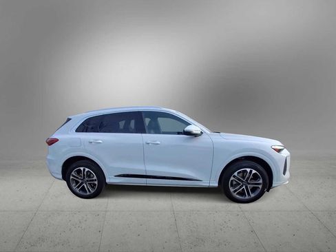 Certified 2025 Audi Q5 Premium w/ Convenience Package image 9
