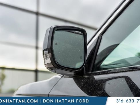 Used 2024 Jeep Grand Cherokee L Limited w/ Luxury Tech Group II AWD/4WD image 28