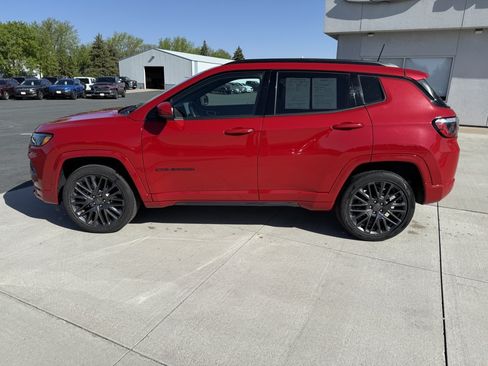 Used 2023 Jeep Compass Limited AWD/4WD image 5