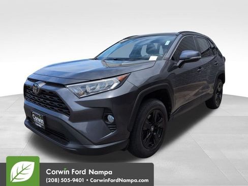 Used 2021 Toyota RAV4 XLE w/ XLE Grade Weather Package AWD/4WD image 7