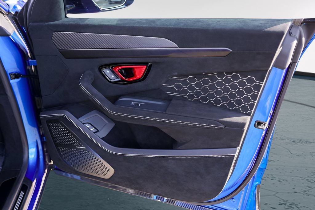 Used 2024 Lamborghini Urus Performante AWD/4WD image 33