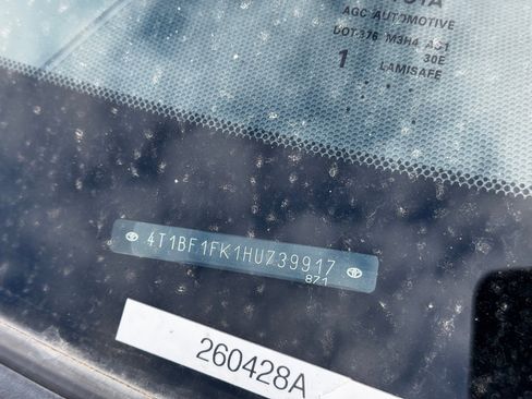 Used 2017 Toyota Camry SE image 8