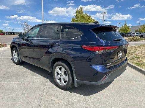 Used 2023 Toyota Highlander LE image 5