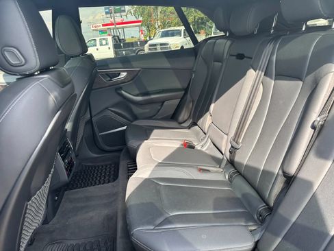 Used 2021 Audi Q8 Premium Plus w/ Premium Plus Package AWD/4WD image 14