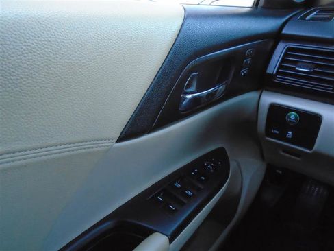Used 2013 Honda Accord EX-L image 30